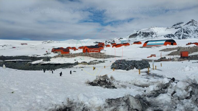 Vivir, trabajar y soñar en el fin del mundo: la misión antártica en la Base Esperanza