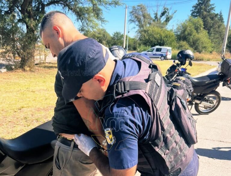 Intentó sustraer elementos de un comercio, fue detenido tras una persecución