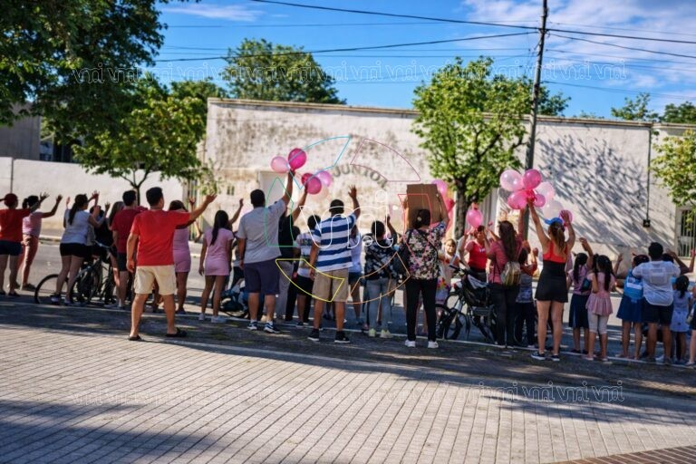 Santa Rosa del Conlara abrazó a Emma en un emotivo regreso a casa