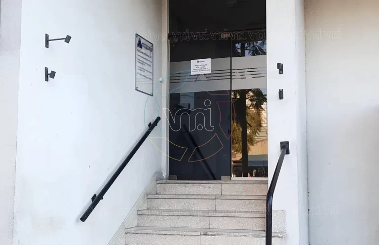 Condenaron a un policía por robar y vender las cubiertas de un patrullero