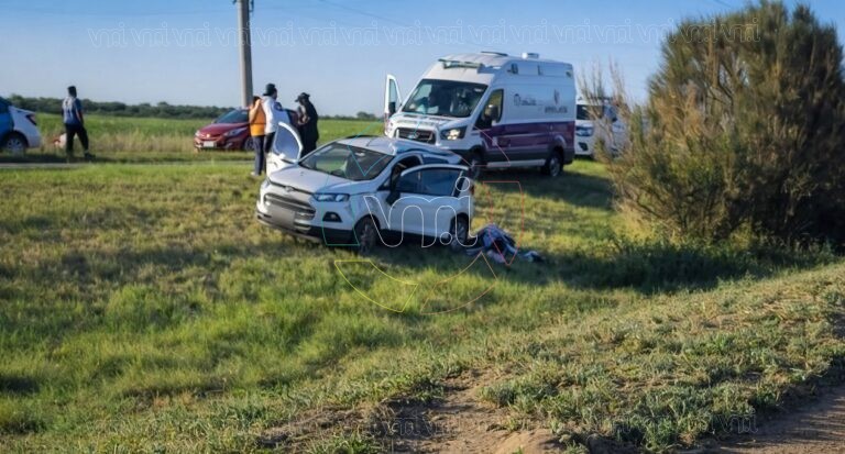 Volcó una camioneta en la Autopista 55: dos personas resultaron con lesiones
