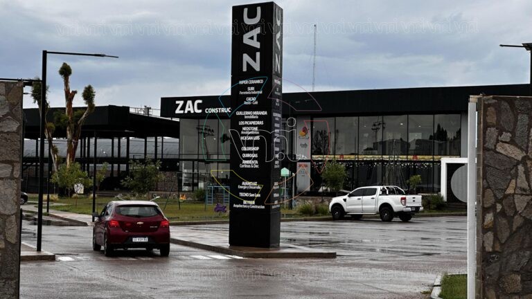 Inaugura “Patio de Sabores” en el predio de Zona de Actividad Comercial