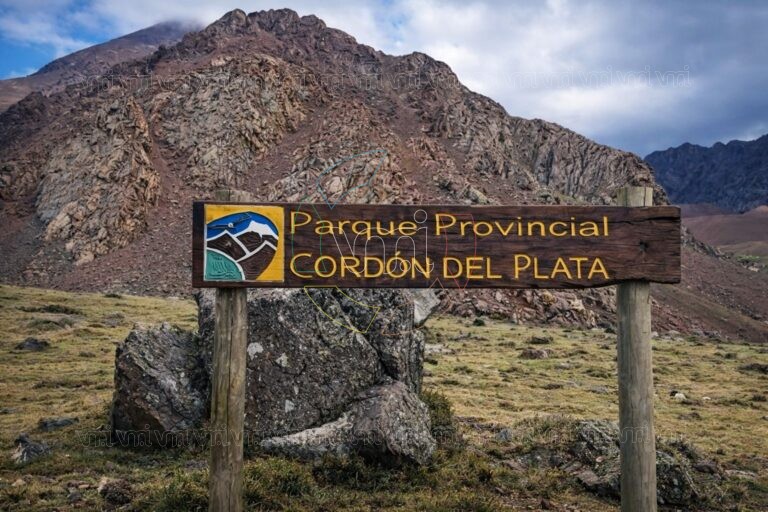 Hazaña en el Cordón del Plata: un puntano y una villamercedina salvaron a un andinista y luego hicieron cumbre