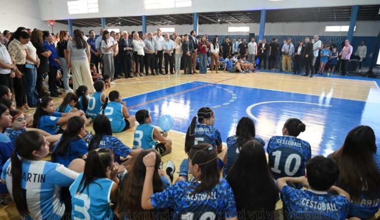 Villa Mercedes: el Club San Martín inauguró su nuevo piso flotante y potencia el deporte