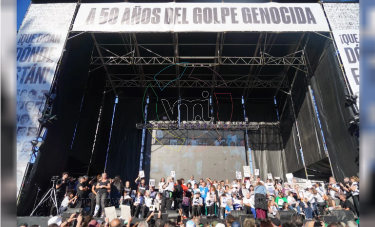 “Son 30 mil”: el contundente mensaje en Plaza de Mayo a 50 años del golpe