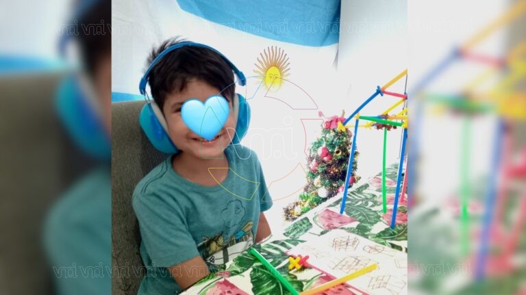 Villa Mercedes: se extraviaron las sordinas de un niño con autismo y piden ayuda urgente