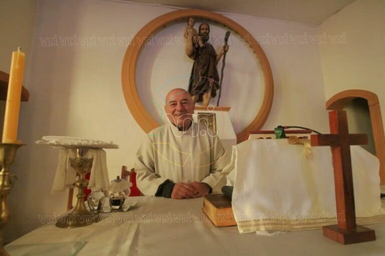 Villa Mercedes: piden cadena de oración por el Padre Nolo tras una descompensación en plena misa