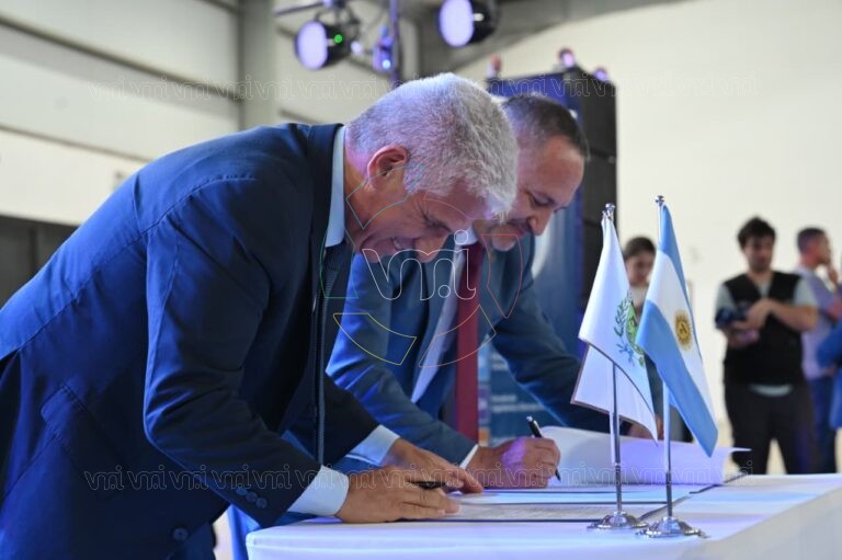 La Provincia financiará obras en la UNViMe y avanzará con viviendas del plan Tenemos Futuro