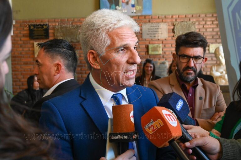 Claudio Poggi destacó la rápida intervención ante un caso de violencia escolar y pidió mayor atención de las familias