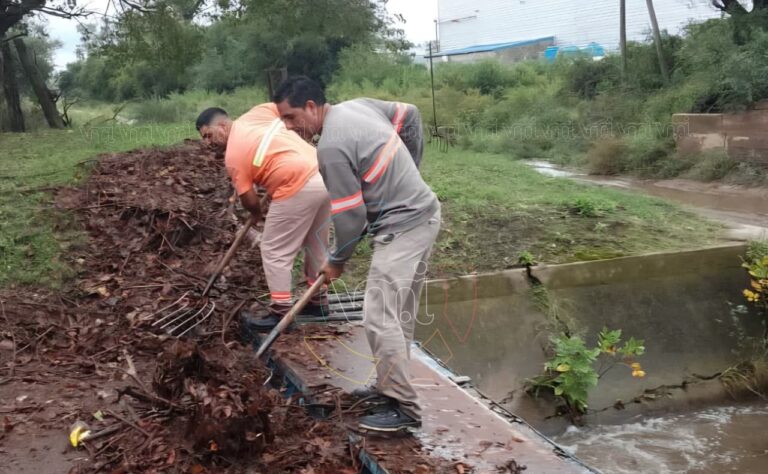 Tras la fuerte lluvia, el Municipio activó un operativo preventivo y recorre los barrios afectados