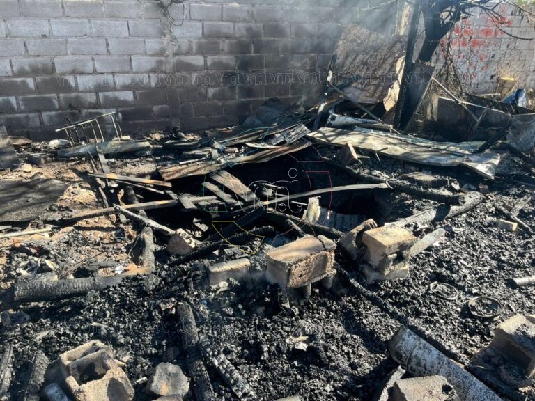 San Luis: un incendio intencional destruyó por completo una vivienda