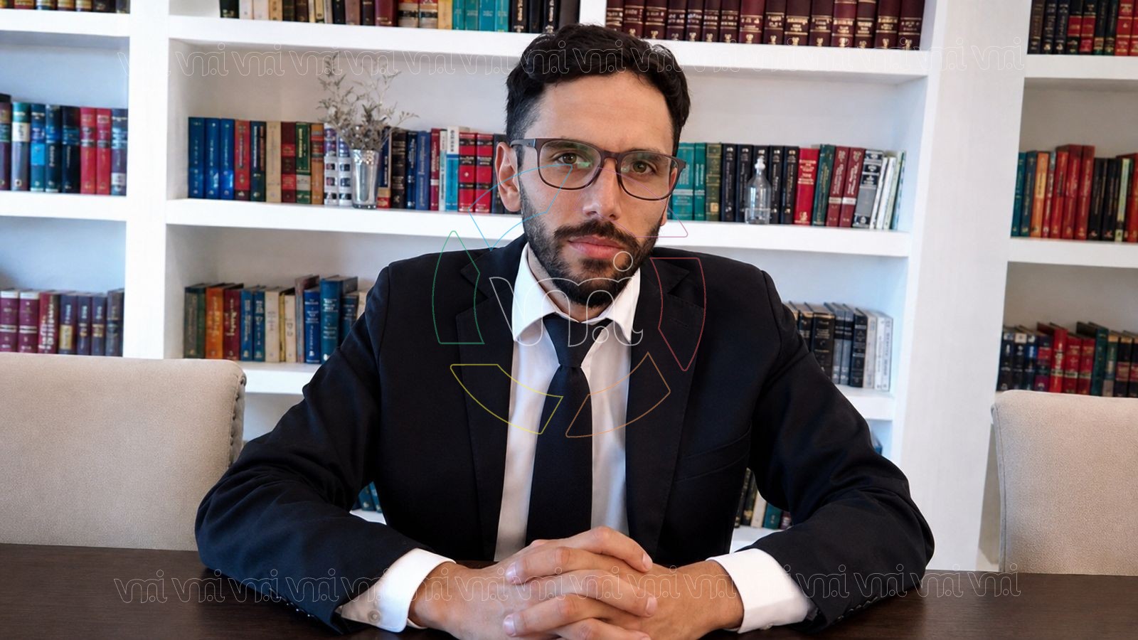 Dr. Esteban Bustos